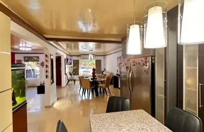 Town House en Conjunto Res. Aquamarine en urb. Paraiso