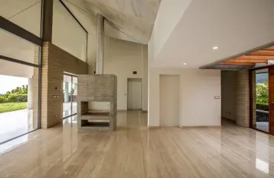 Excellent property in La Lagunita Country Club